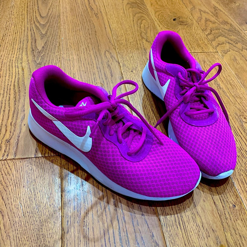 Purple Nike tennis shoes
